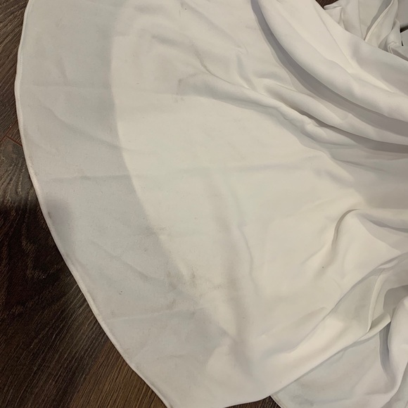 Wedding dress like new only worn once ! - Picture 6 of 8